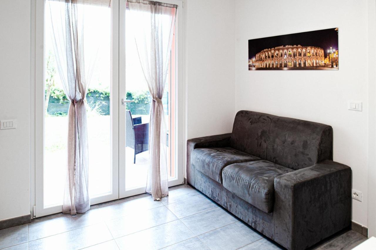 דירות מאלצ'סינה Casa Simone מראה חיצוני תמונה