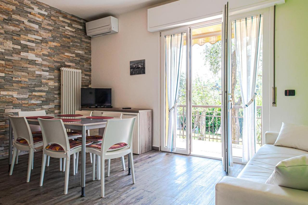 דירות מאלצ'סינה Casa Simone מראה חיצוני תמונה