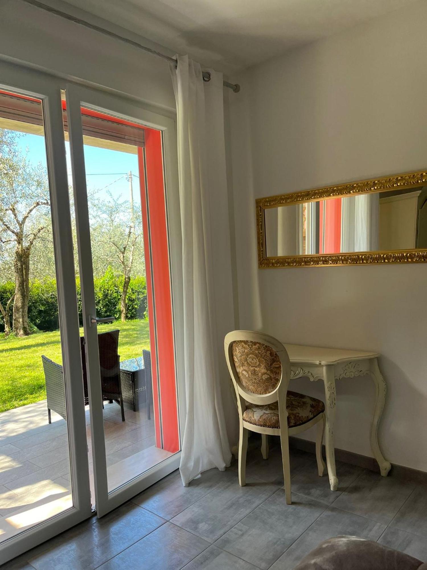 דירות מאלצ'סינה Casa Simone מראה חיצוני תמונה