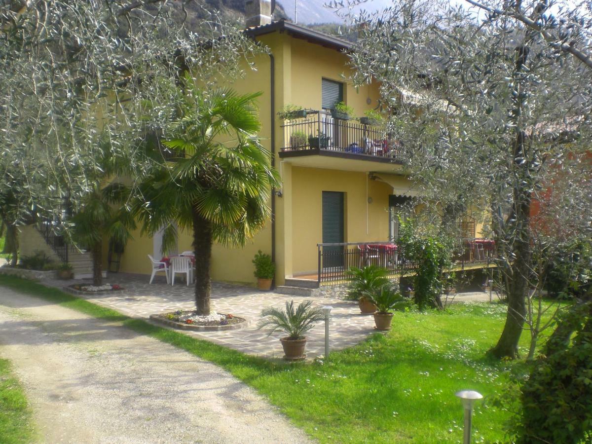 דירות מאלצ'סינה Casa Simone מראה חיצוני תמונה