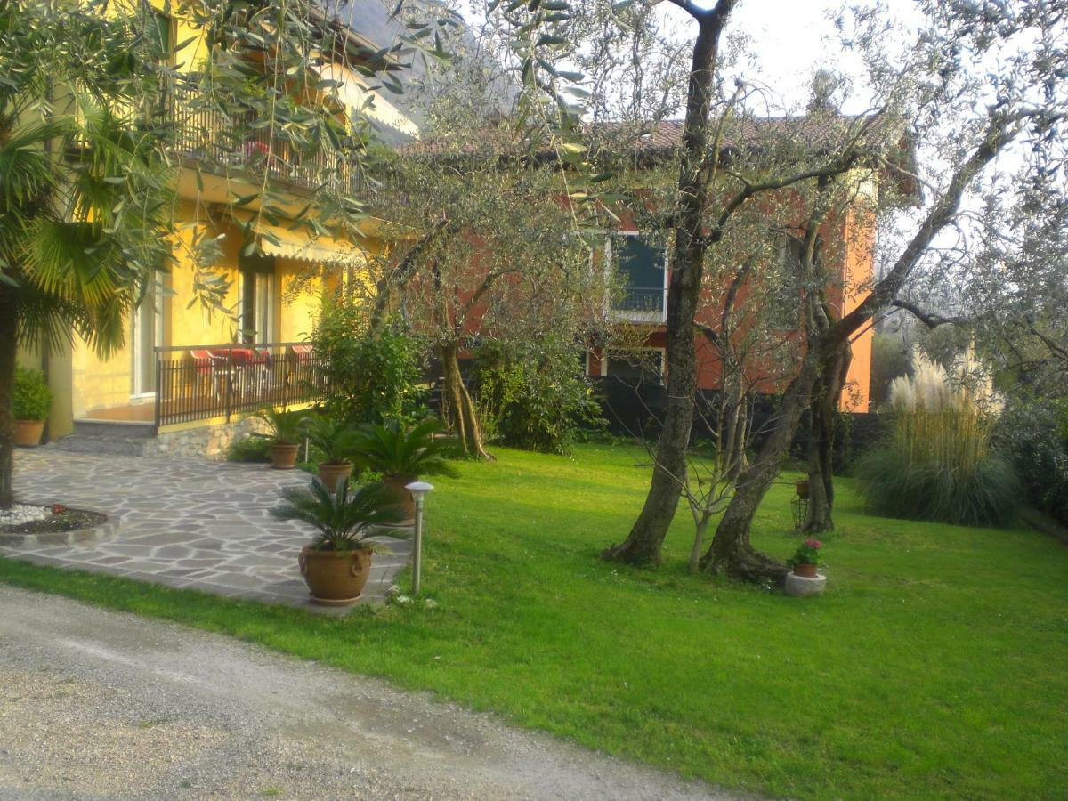 דירות מאלצ'סינה Casa Simone מראה חיצוני תמונה